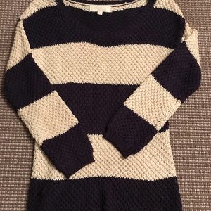 Navy stripped sweater
